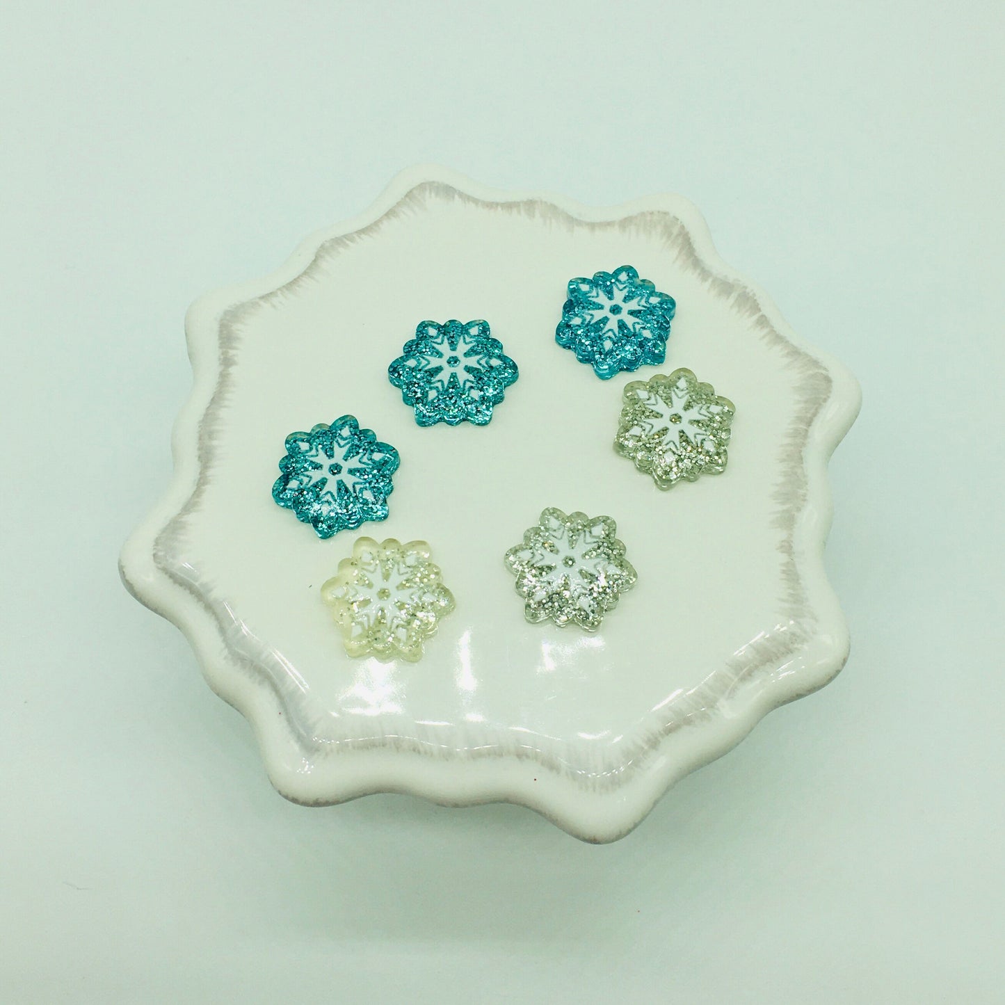 Snowflake Cabochons, silver Snowflake, Blue Snowflake, Glitter Flat Back Cabochons, Decoden, Faux Baking Supplies, Jewelry Crafts