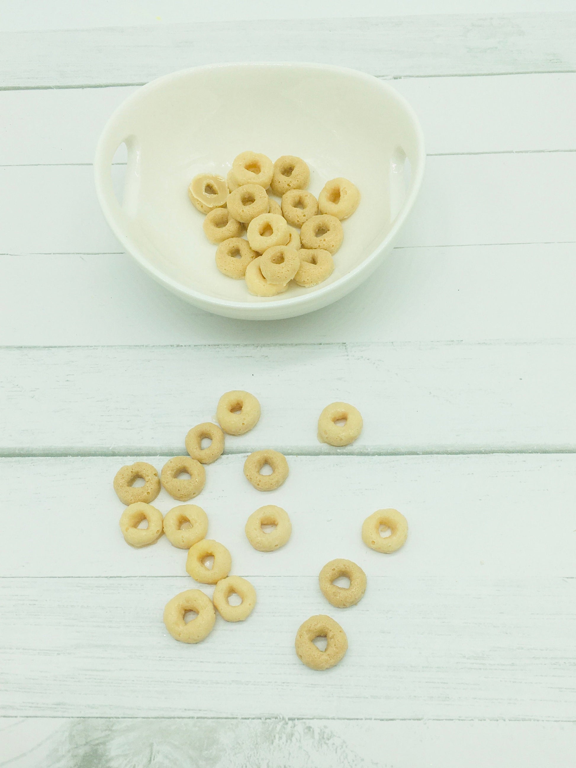 Faux Cereal, Faux toasted oat cereal, Decoden, Tiered Tray Decor, Photo Props, Party Decorations, Tumbler Craft Supplies, Home Staging