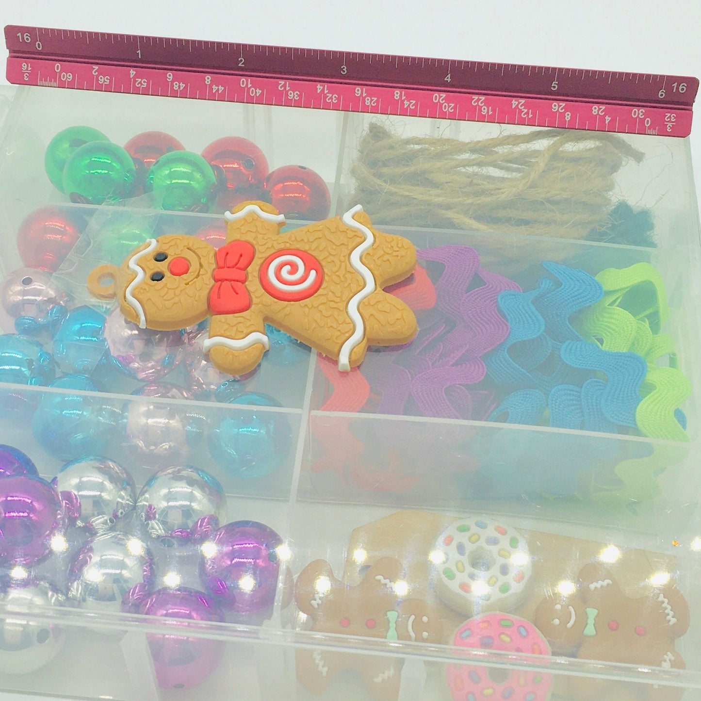 Gingerbread Ornament, Christmas Bead Garland DIY Kit, Acrylic Beads, Twine, Donut Bead, Craft Kit, Holiday Candy Theme, Home Decor, Ric Rac