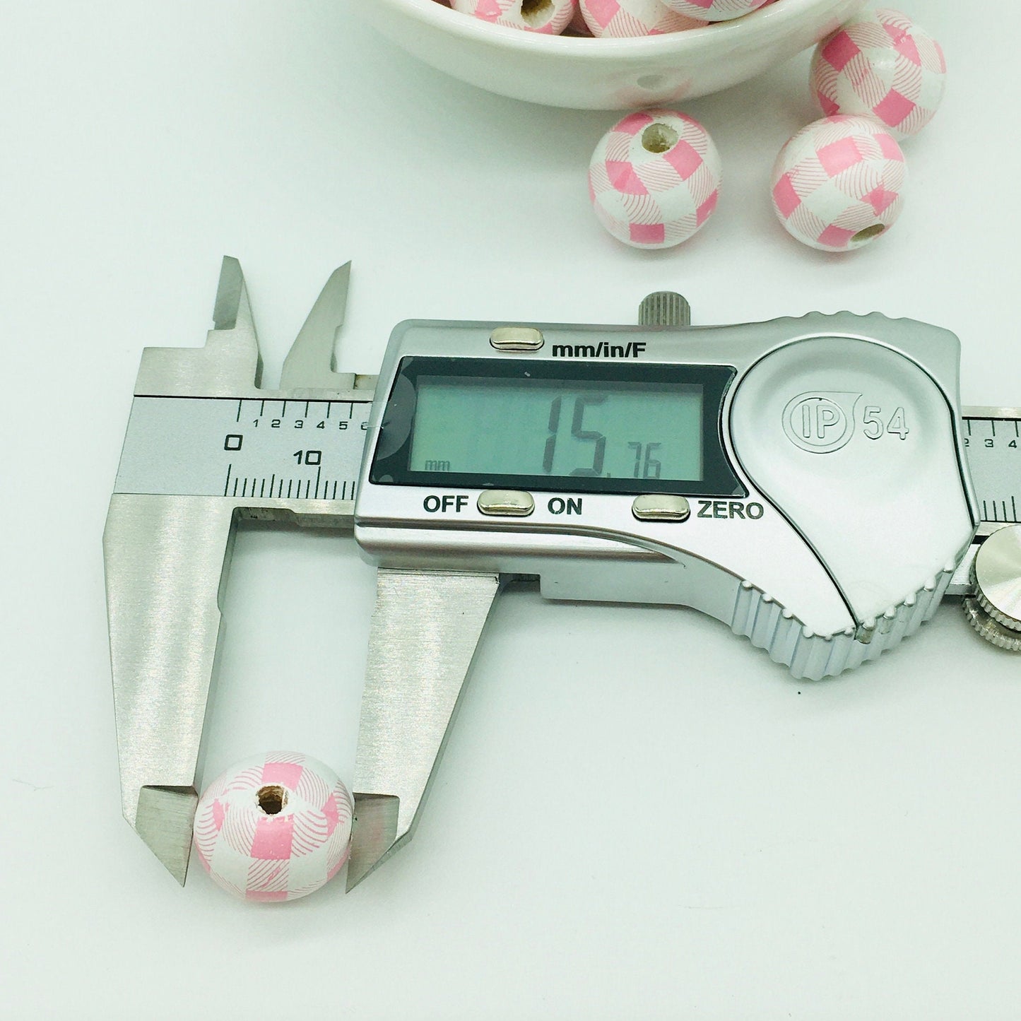 Wood Beads, Pink White Plaid Beads, Garland Beads, Home Decor, Tiered Tray Decorations, Craft Projects, Jewelry Beads