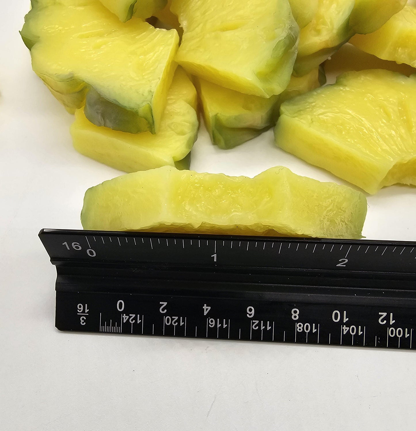 4 Pieces Fake Pineapple, Realistic Fruit, Fake Bake Supplies, Artificial Fruit, Food Photo Prop & Home Staging, Kitchen Decorations